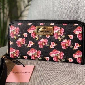 🆕Juicy Couture Black Rose Print Wallet